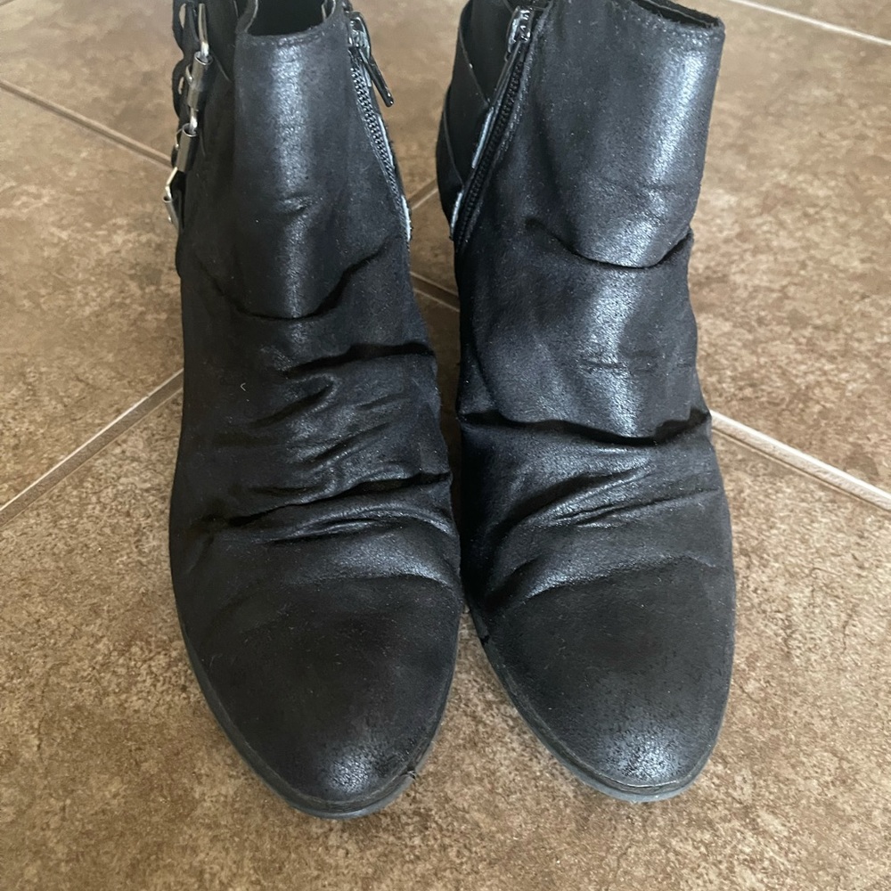 Report Yora Black Buckle Ankle Bootie Size 7 - image 7